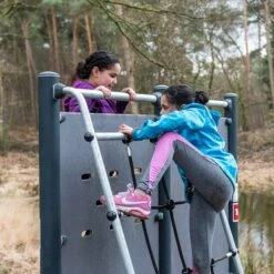 Kompan Outdoor-Fitnessgerät "Hinderniswand Mit Kletternetz" -Fitnessgeräte Geschäft 317 8209 6