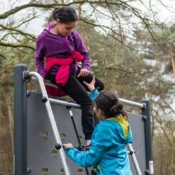 Kompan Outdoor-Fitnessgerät "Hinderniswand Mit Kletternetz" -Fitnessgeräte Geschäft 317 8209 8